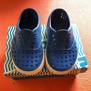 Native Shoes Size C8